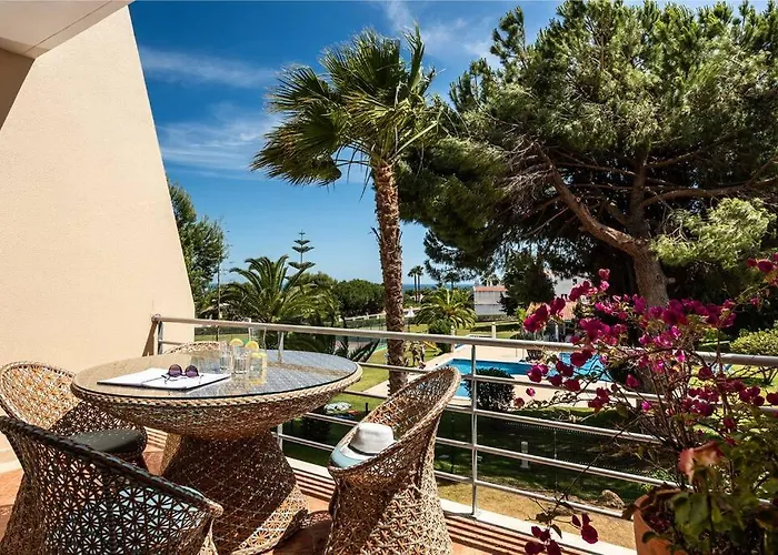 Townhouse Senhora Da Rocha - Alporchinhos